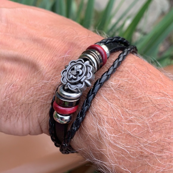 New Men’s Black Leather fleur de lis Bracelet - Picture 2 of 7